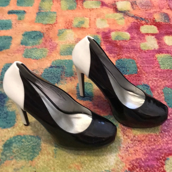 UnRestricted Black and White Pumps, gently used - Picture 2 of 6
